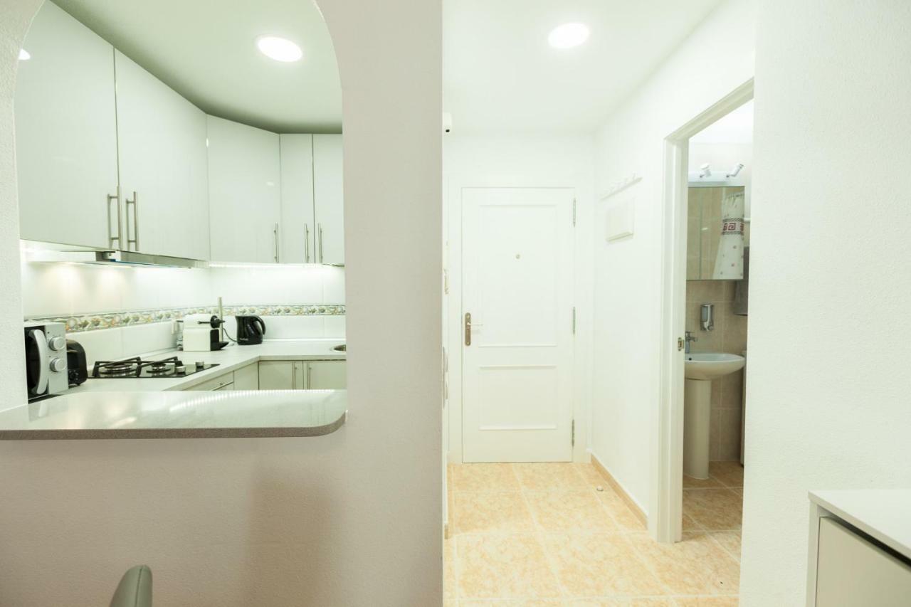 Apartment On San Julian Торевьиа Экстерьер фото