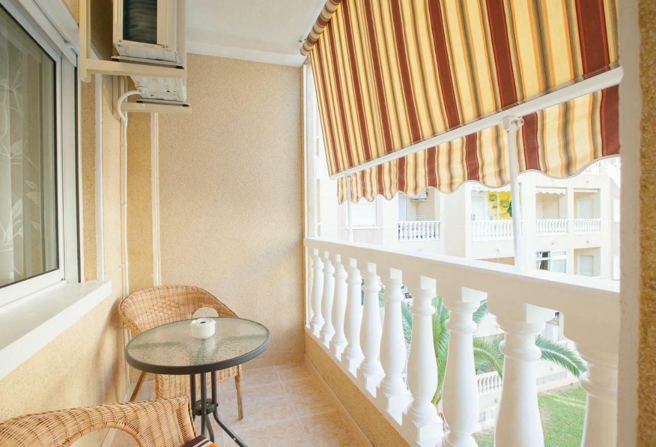 Apartment On San Julian Торевьиа Экстерьер фото