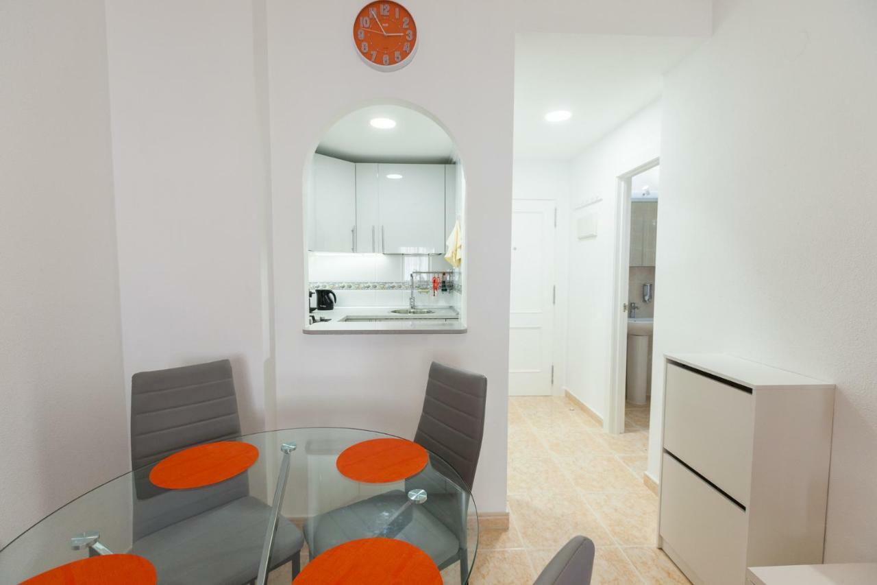 Apartment On San Julian Торевьиа Экстерьер фото