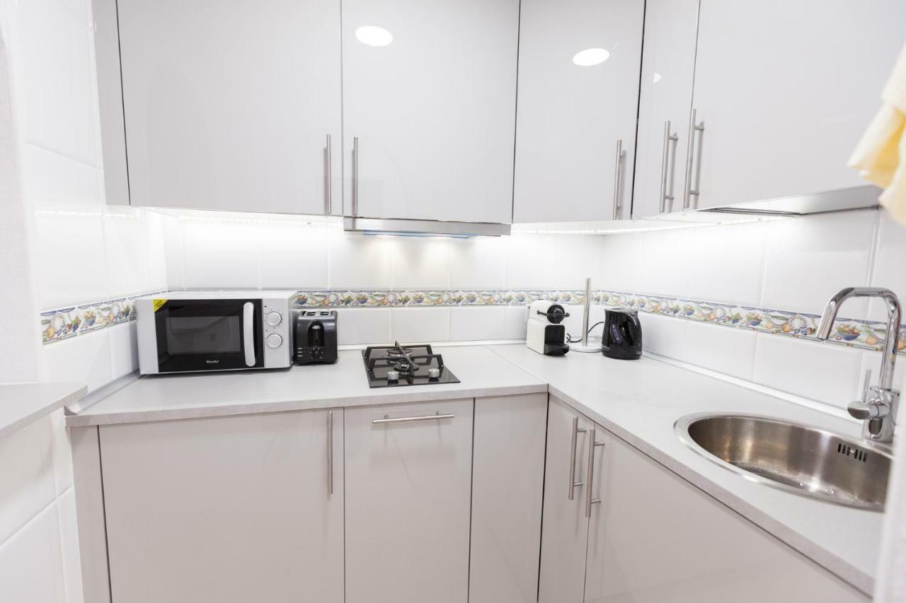 Apartment On San Julian Торевьиа Экстерьер фото