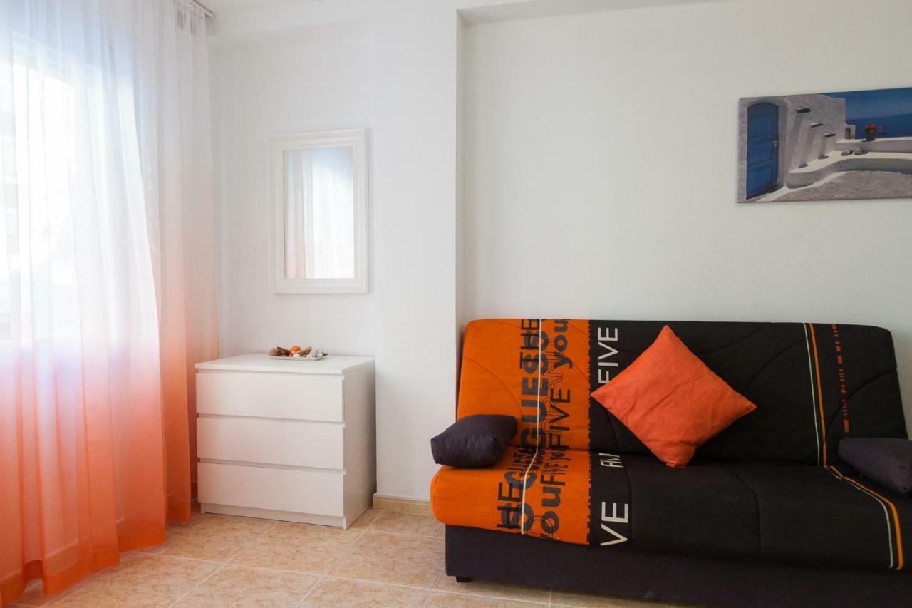 Apartment On San Julian Торевьиа Экстерьер фото